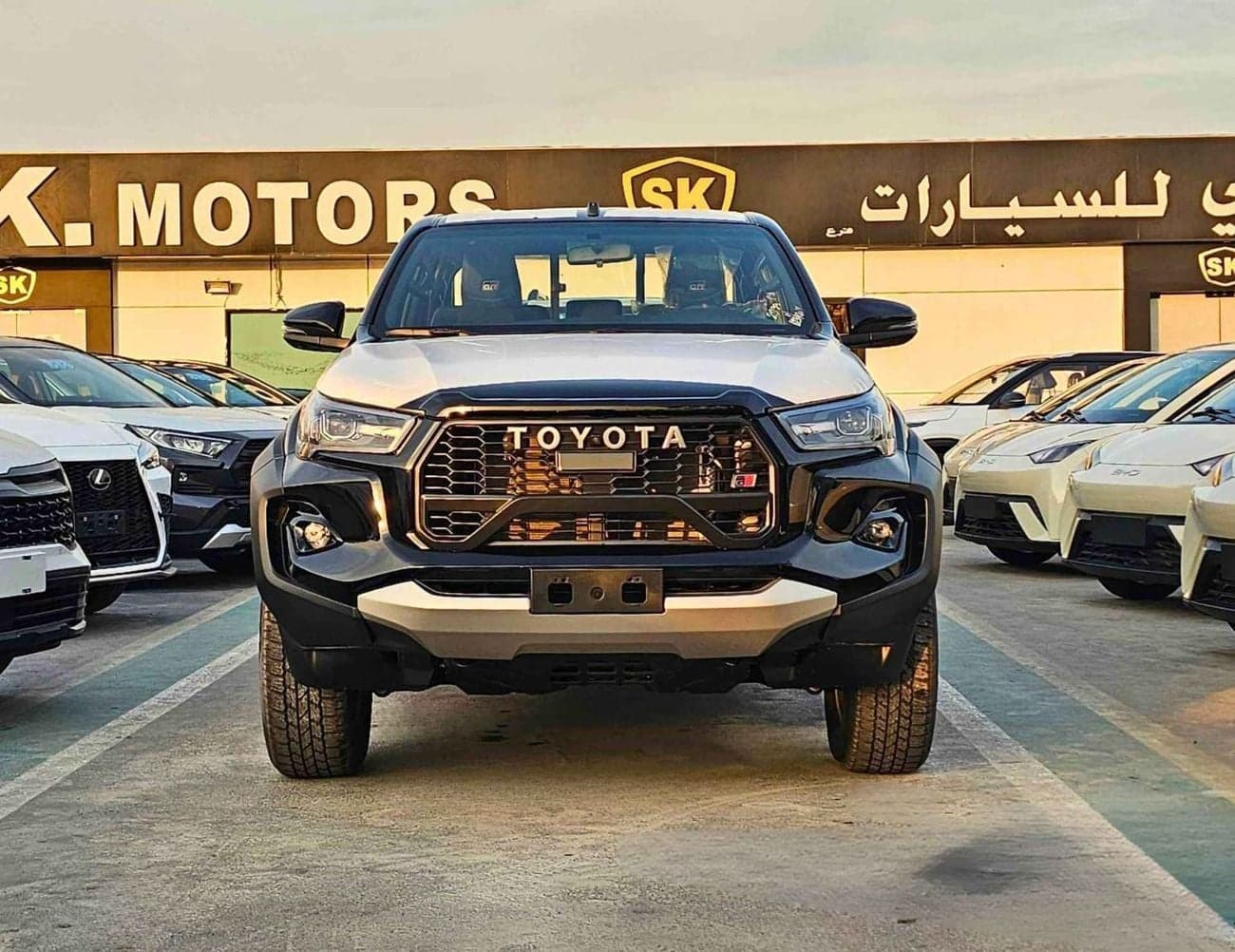 2026 Toyota Hilux GR SPORT 4.0L PETROL thumbnail 2