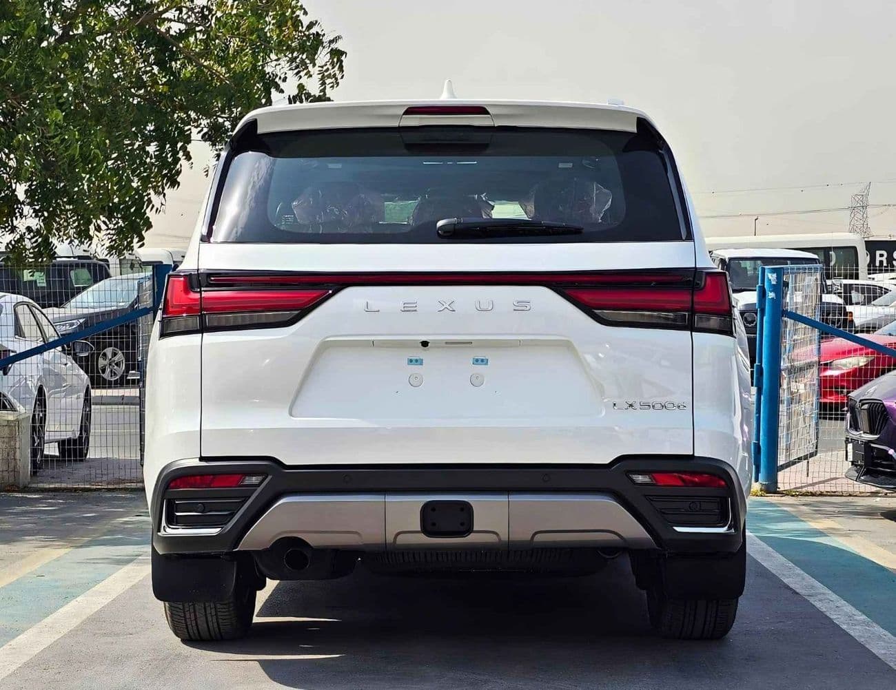 2026 Lexus LX 500 thumbnail 4