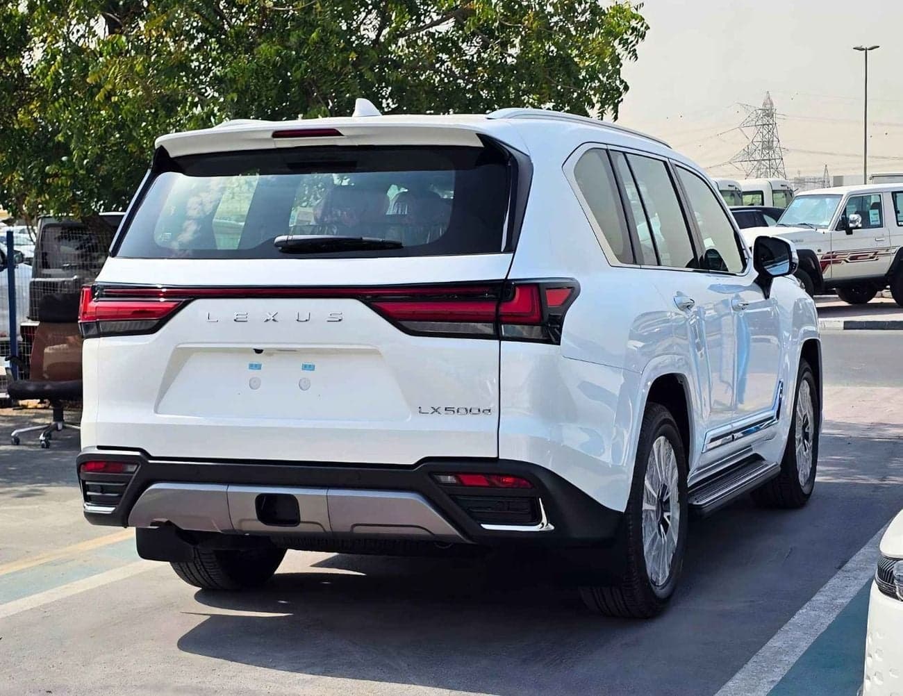 2026 Lexus LX 500 thumbnail 5