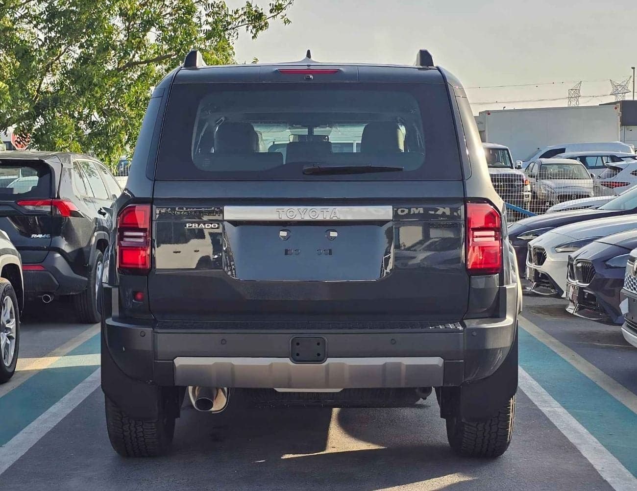 2025 Toyota Prado VXR thumbnail 4