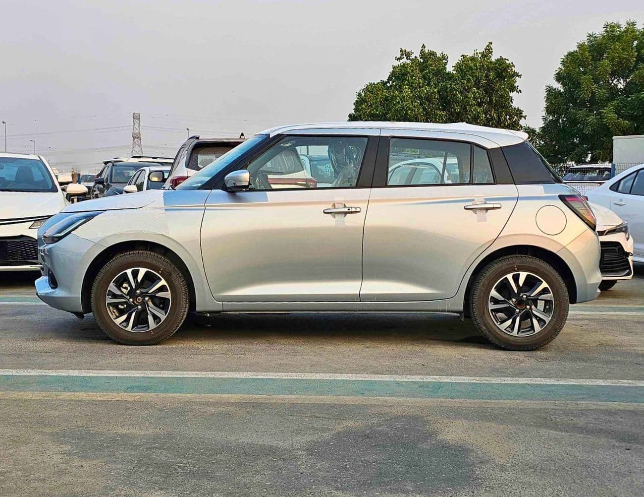 2026 Suzuki Swift GLX thumbnail 3