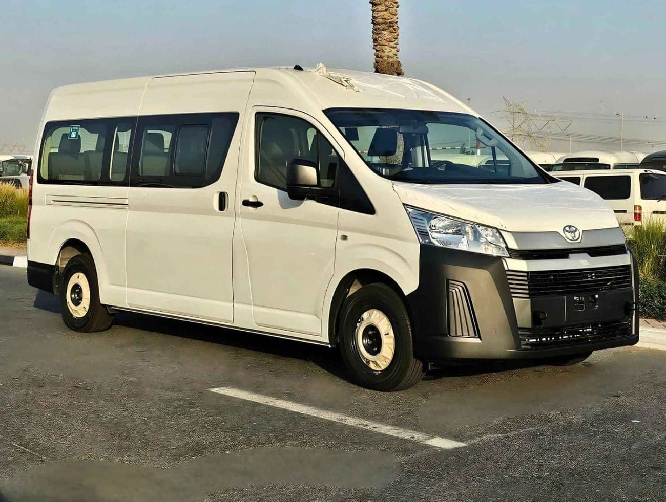 2026 Toyota Hiace GL thumbnail 3