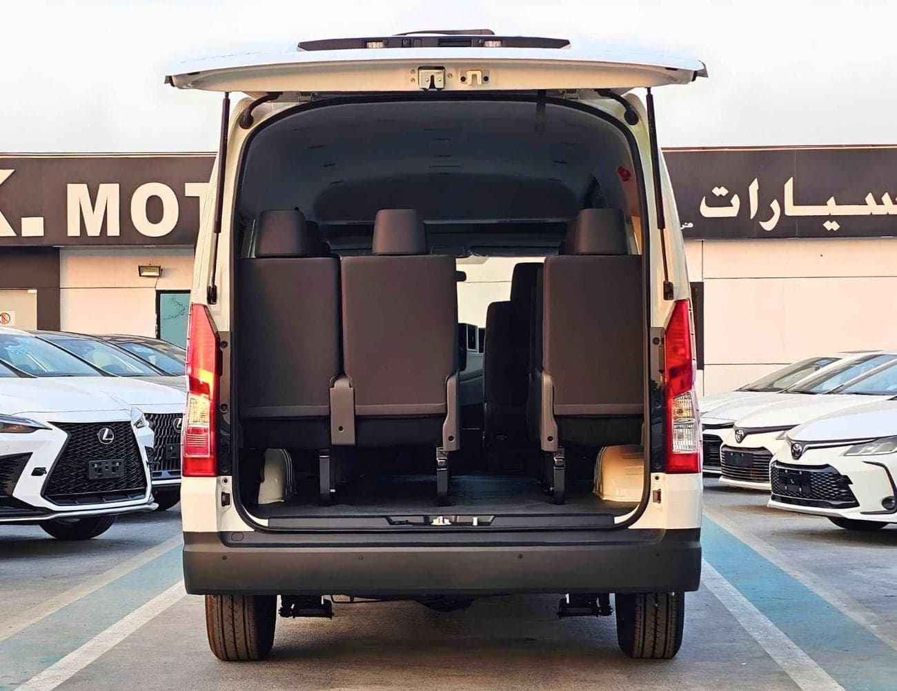 2026 Toyota Hiace GL thumbnail 5