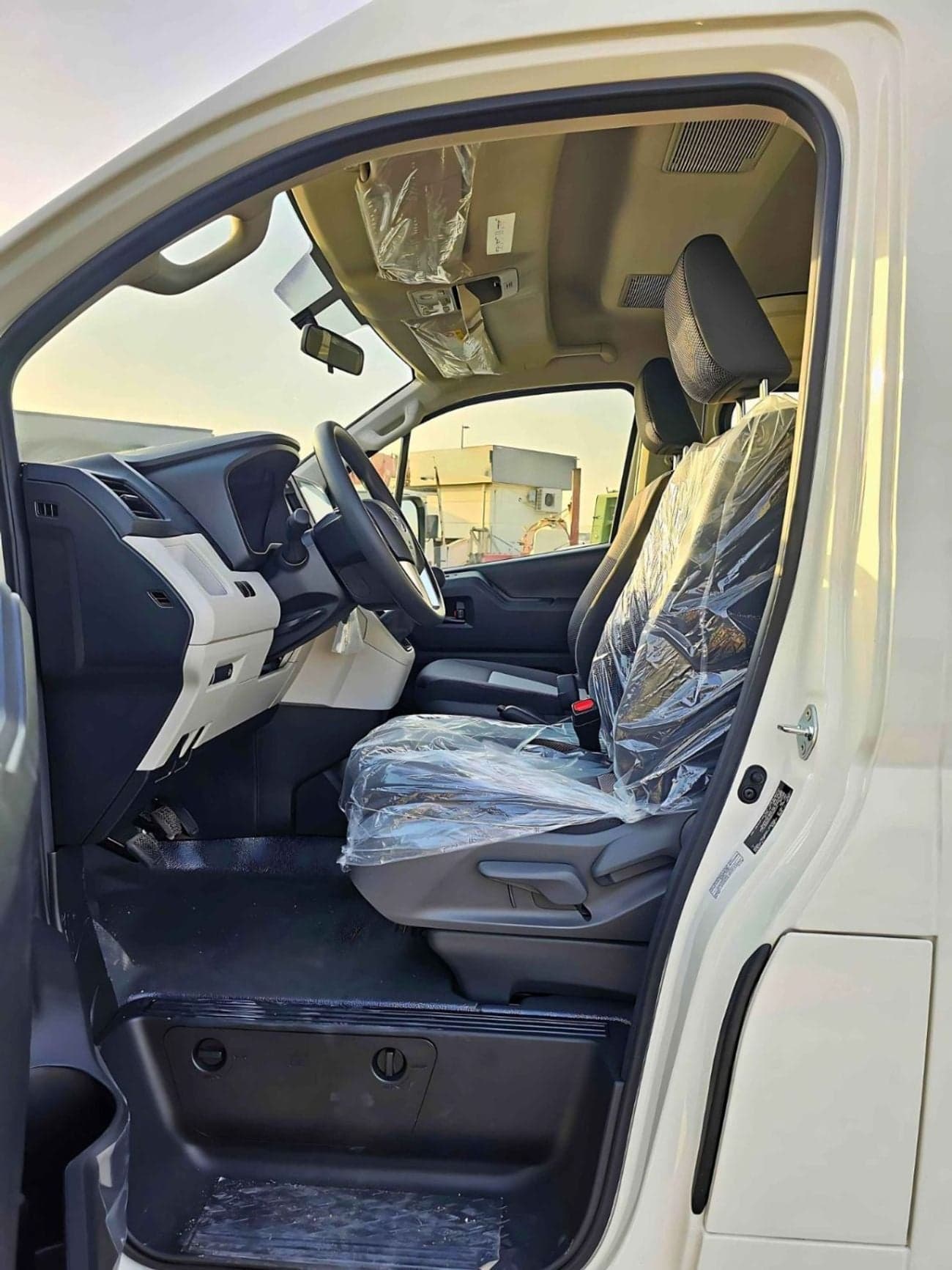 2026 Toyota Hiace GL thumbnail 10