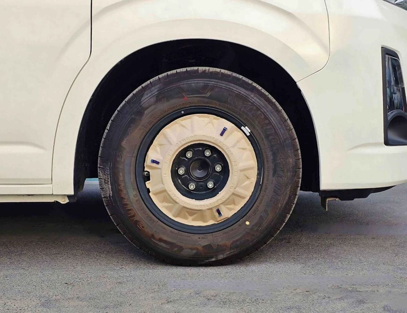 2026 Toyota Hiace GL thumbnail 7