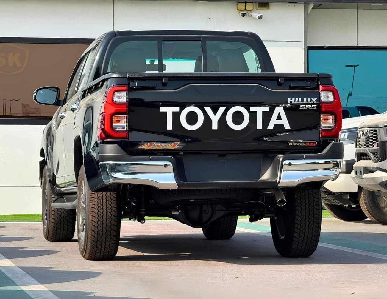 2026 Toyota Hilux sr5 diesel thumbnail 5