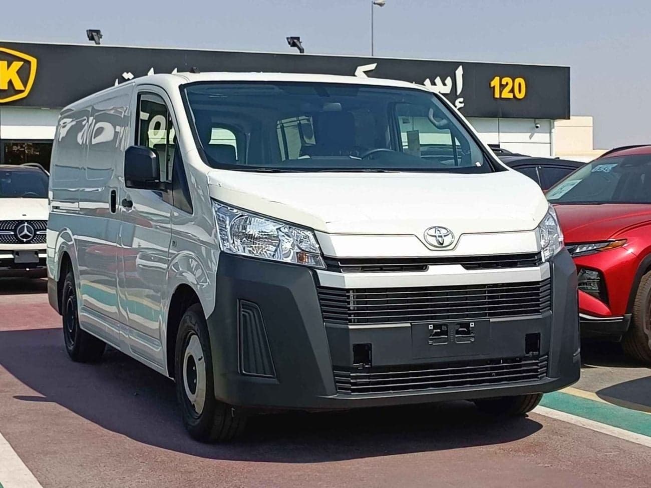 2026 Toyota Hiace CARGO LOW ROOF thumbnail 3