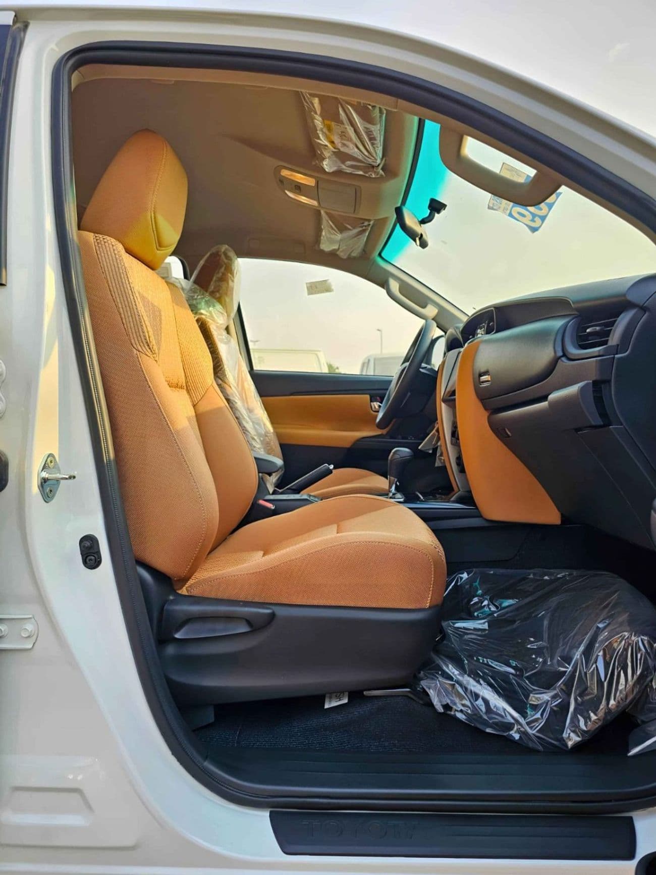 2026 Toyota Fortuner EXR thumbnail 10