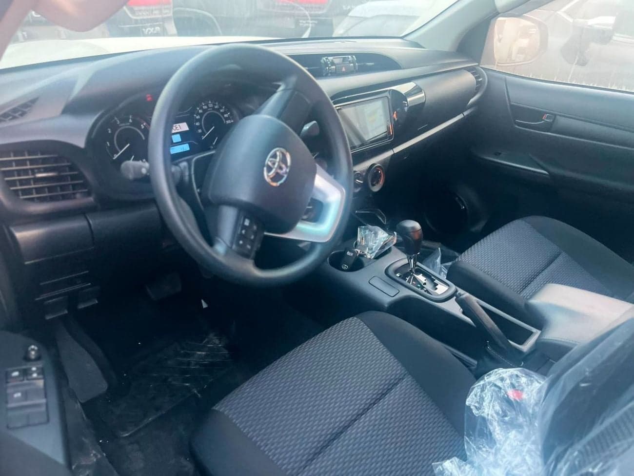 2026 Toyota Hilux 2.4L DIESEL thumbnail 10