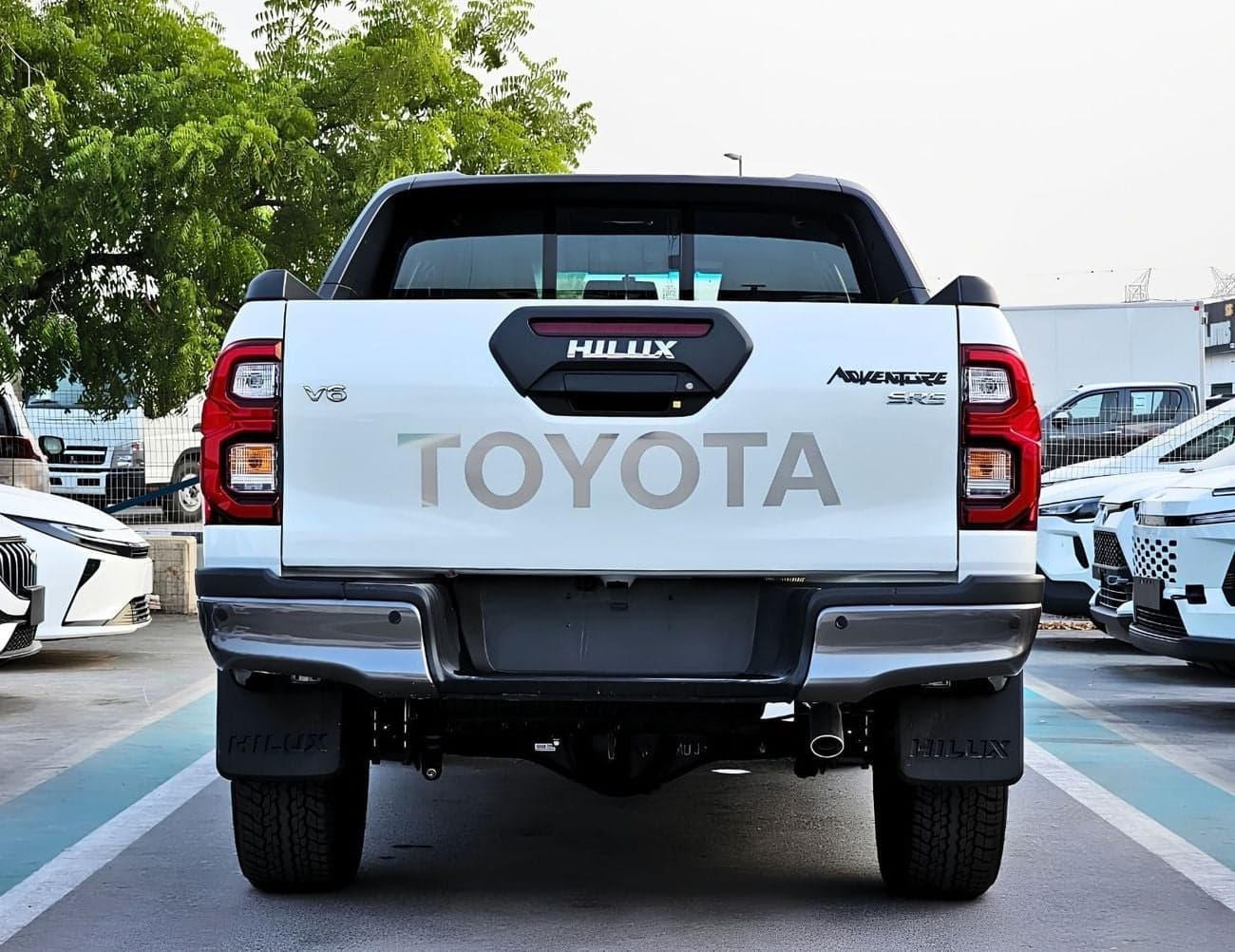 2026 Toyota Hilux ADVENTURE thumbnail 4