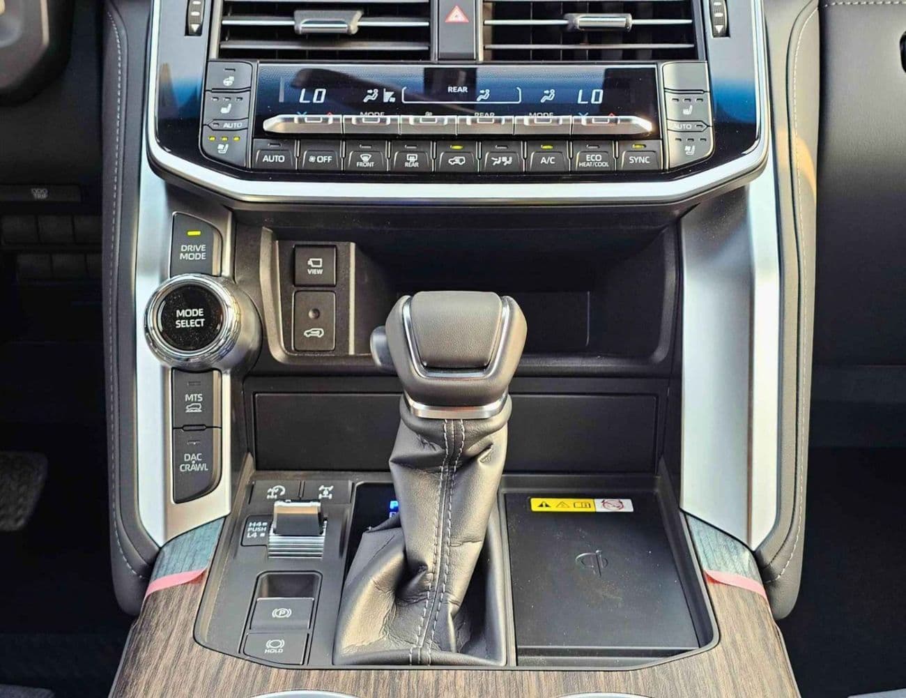 2026 Toyota Land Cruiser VXR thumbnail 9