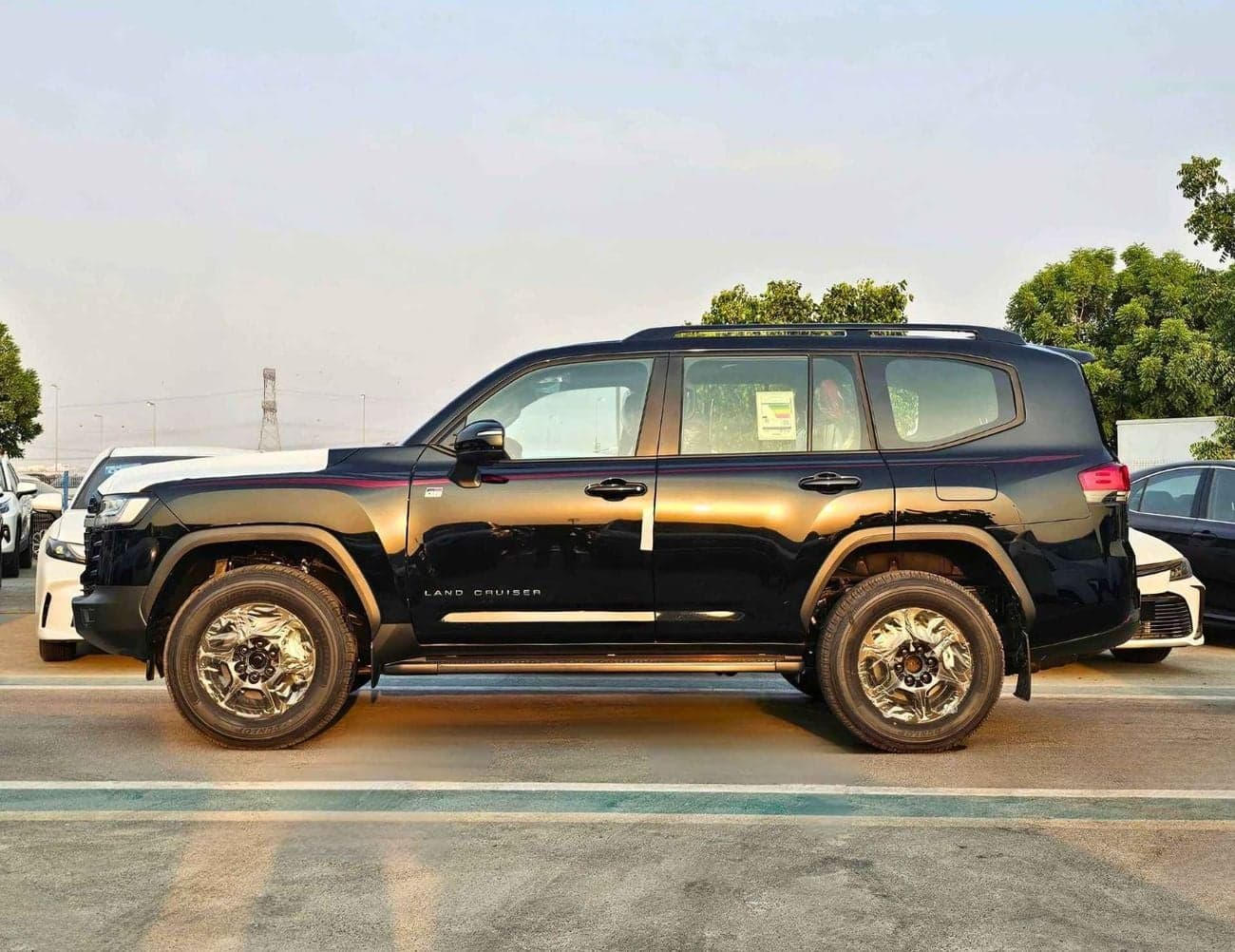 2025 Toyota Land Cruiser GR SPORT thumbnail 3