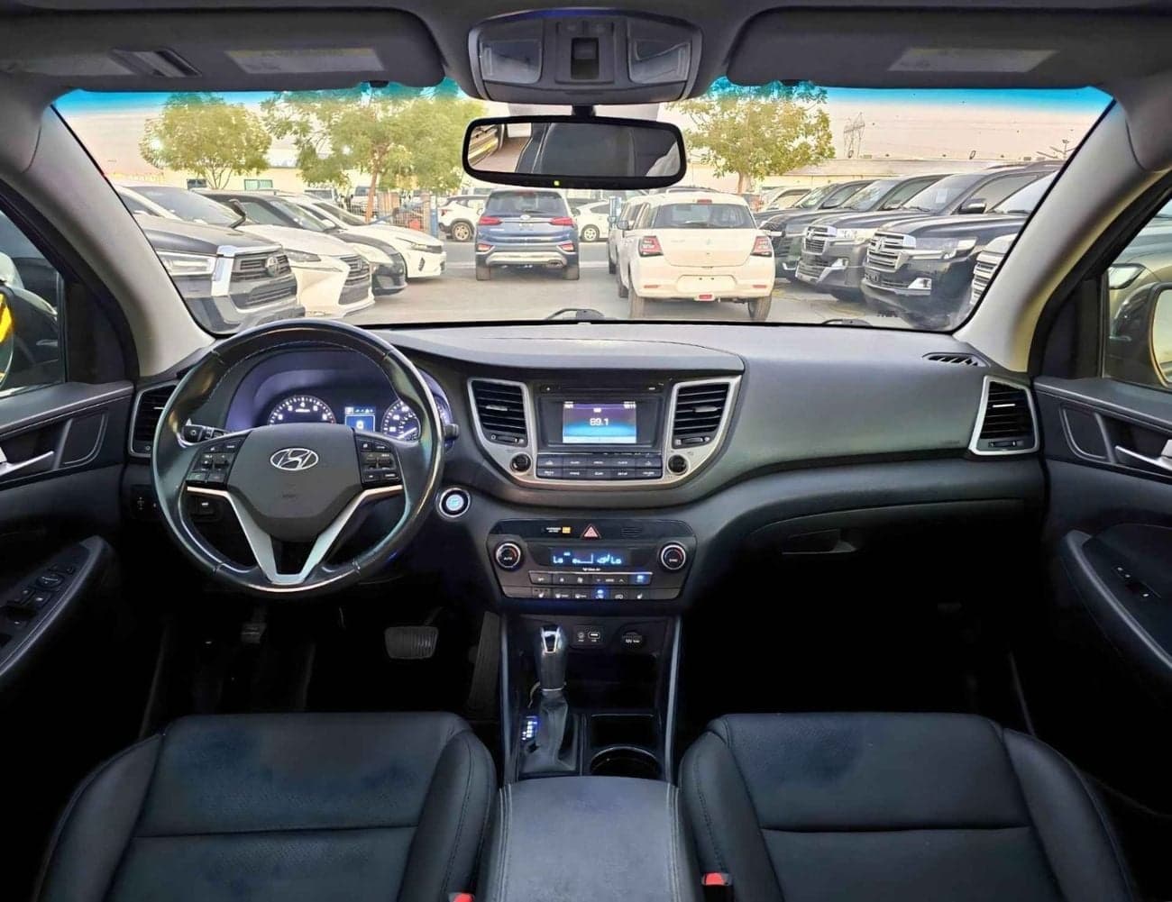 2017 Hyundai Tucson STANDARD thumbnail 6