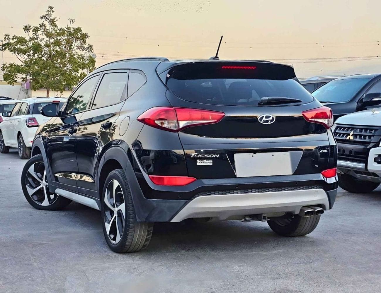 2017 Hyundai Tucson STANDARD thumbnail 10
