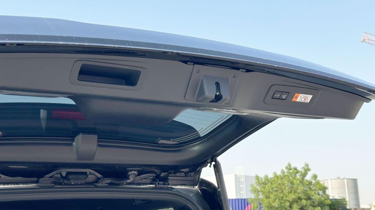 2026 Toyota Prado VXR thumbnail 8