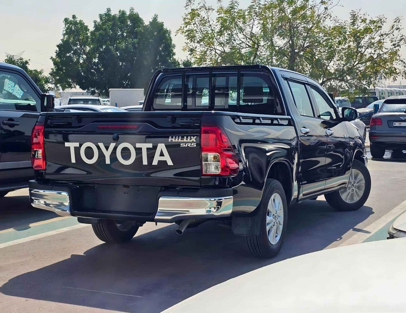 2025 Toyota Hilux SGLX thumbnail 5