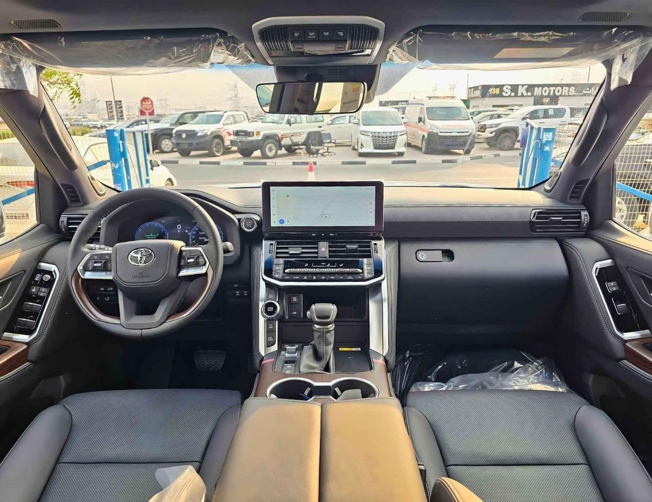 2026 Toyota Land Cruiser VXR thumbnail 5