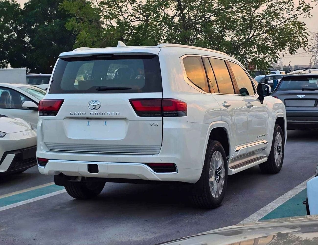 2026 Toyota Land Cruiser VXR thumbnail 6