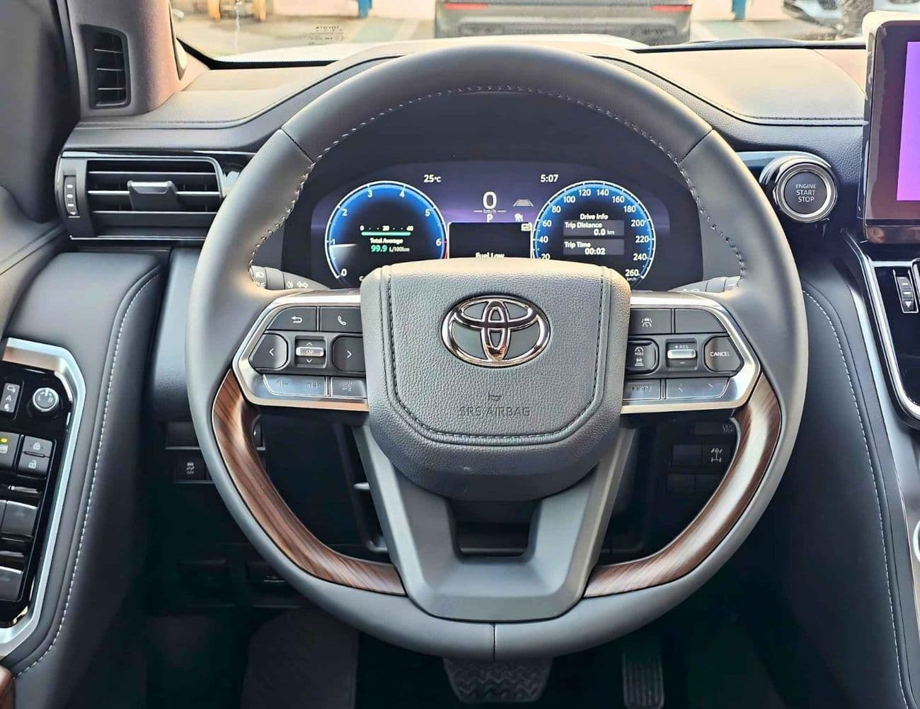 2026 Toyota Land Cruiser VXR thumbnail 10