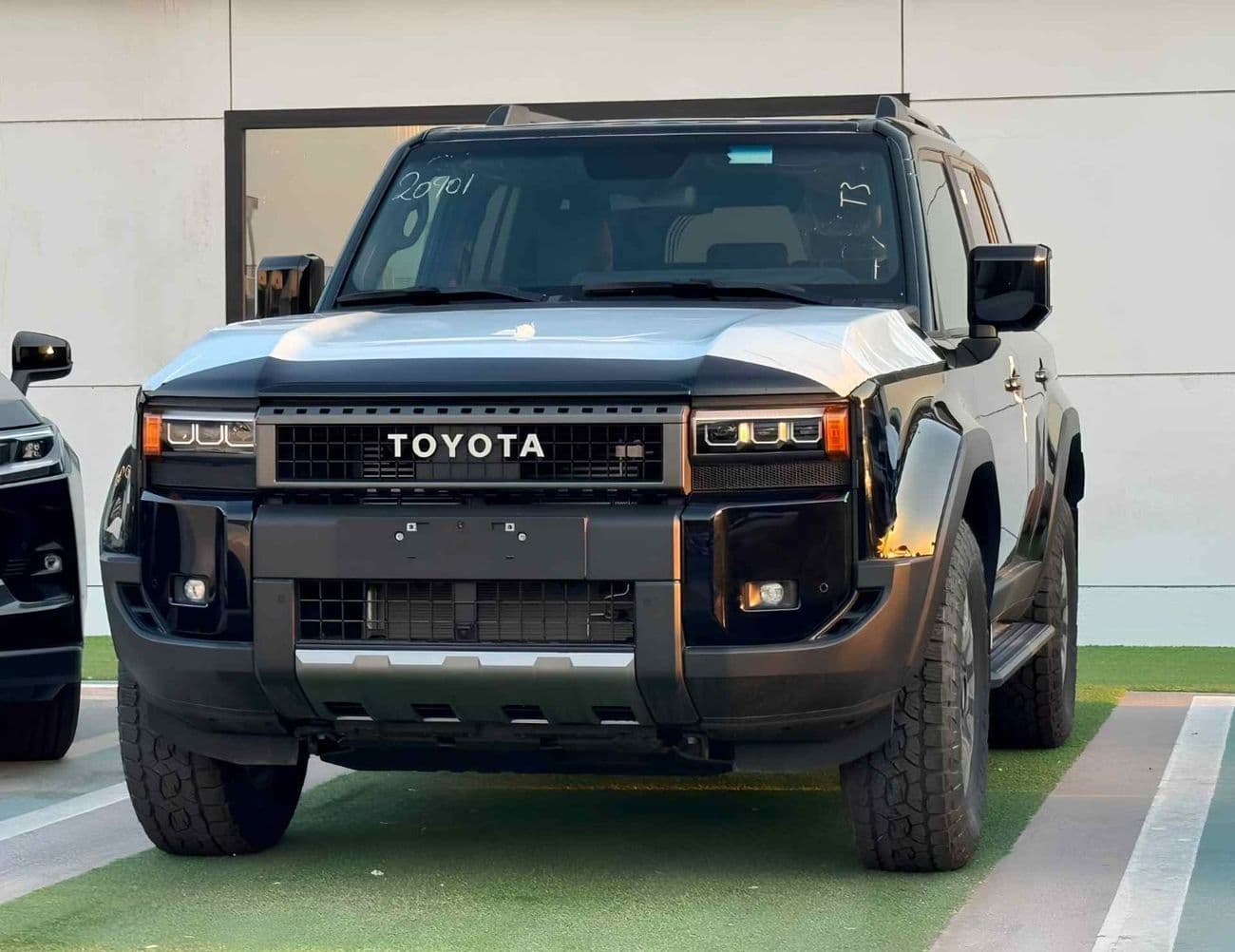 2026 Toyota Prado VXR thumbnail 3