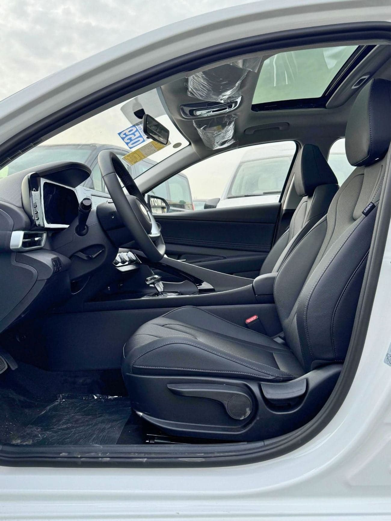 2025 Hyundai Elantra SMART thumbnail 5