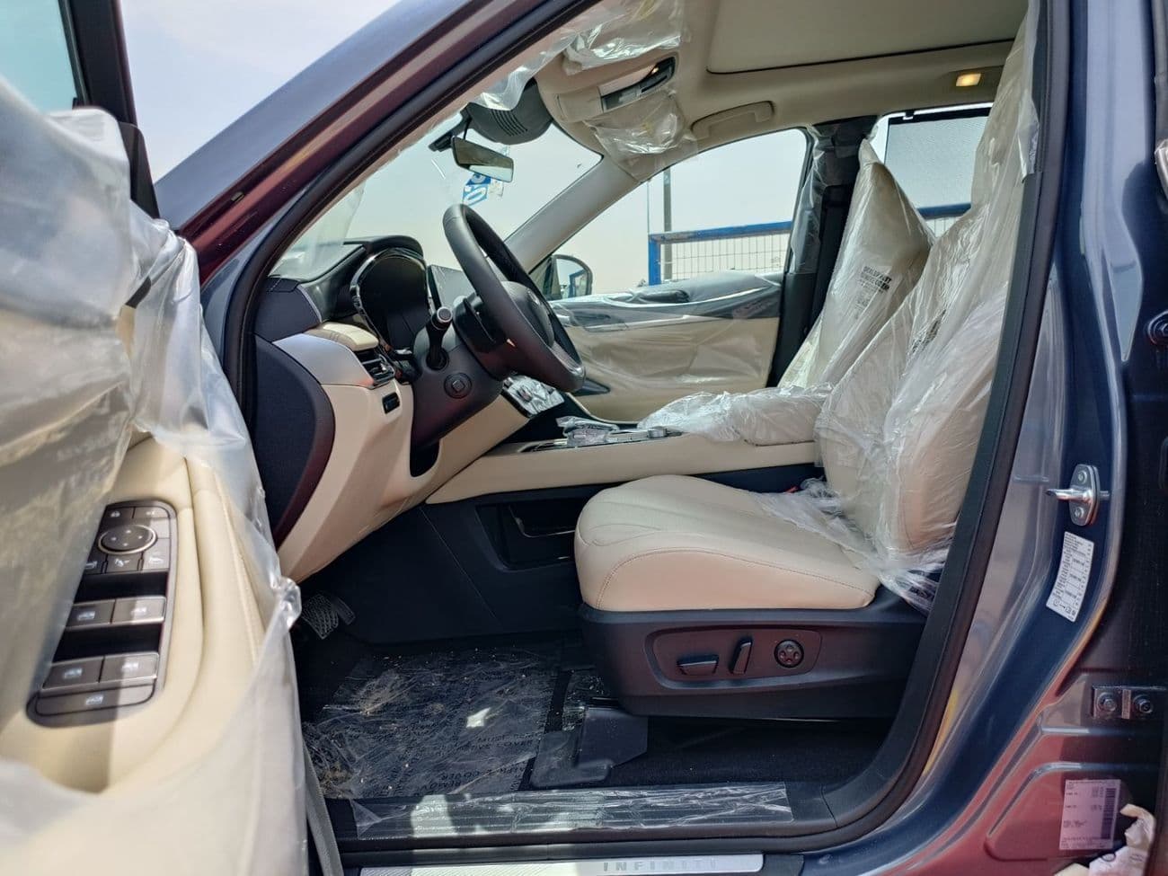 2023 Infiniti QX60 LUXE thumbnail 7