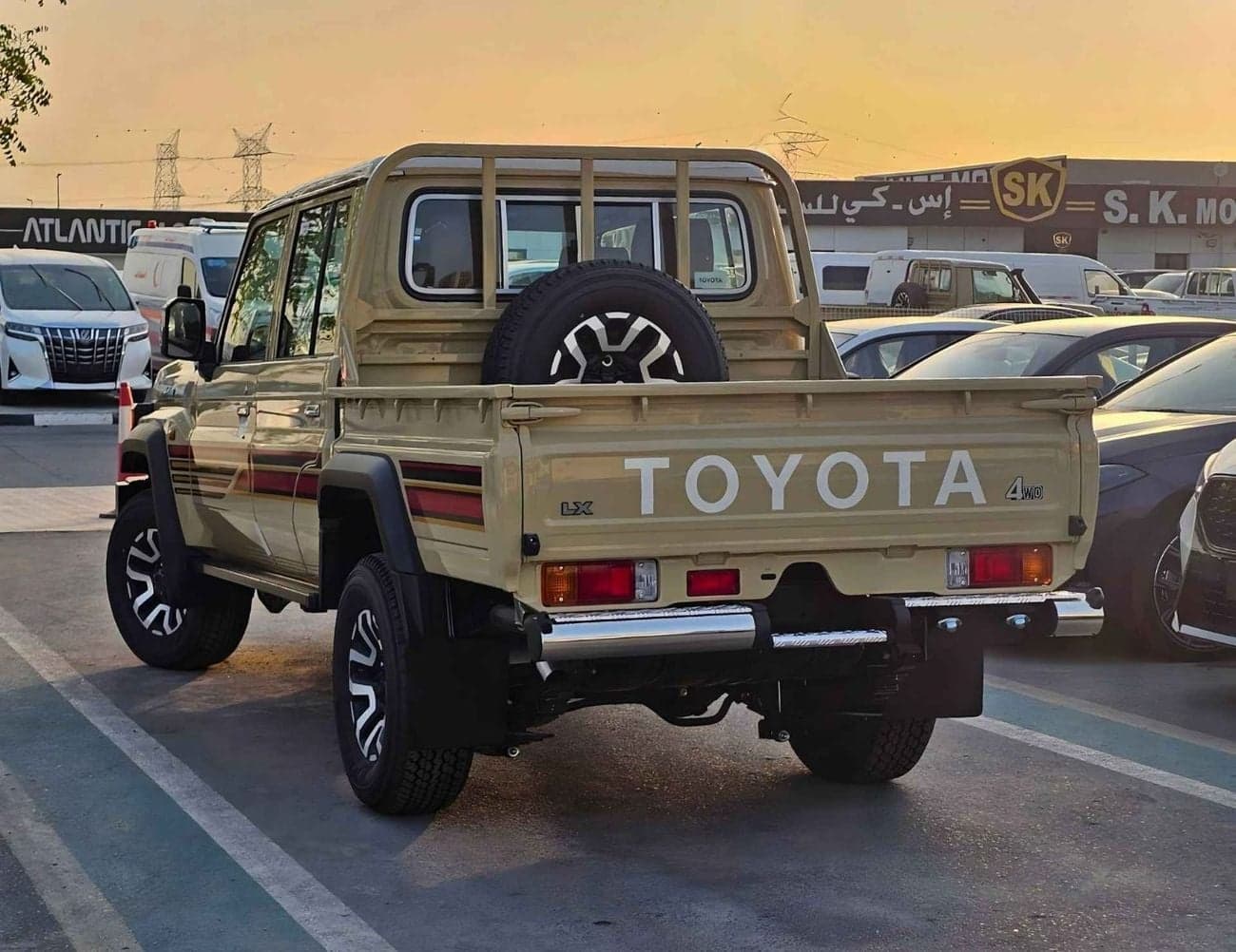 2025 Toyota Land Cruiser Pick Up thumbnail 6