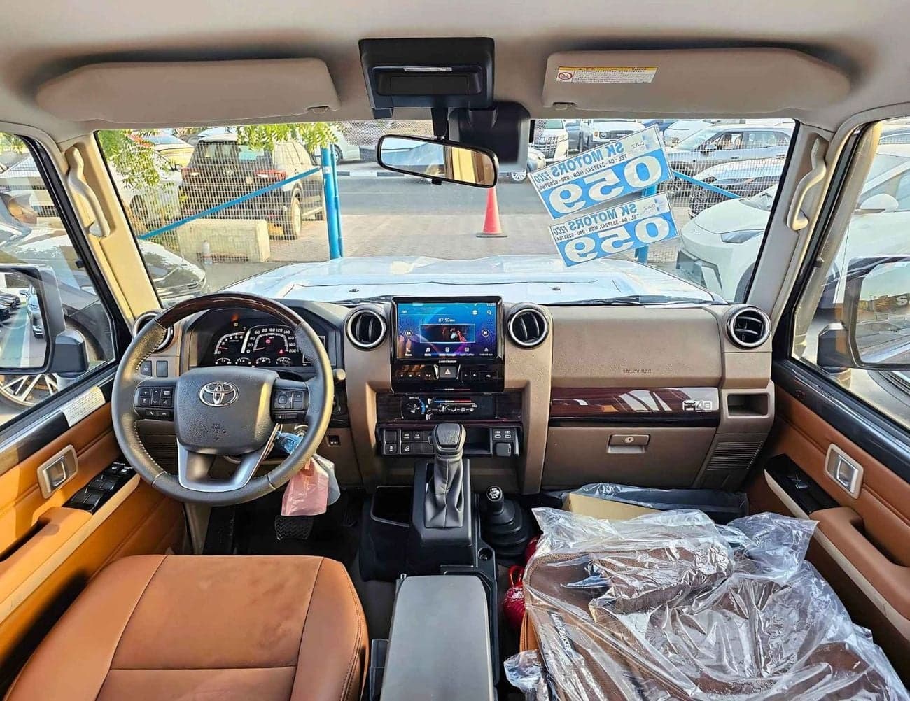 2025 Toyota Land Cruiser Pick Up thumbnail 10