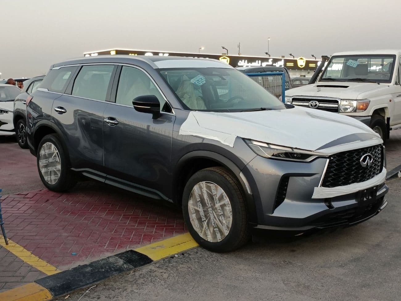2023 Infiniti QX60 thumbnail 3