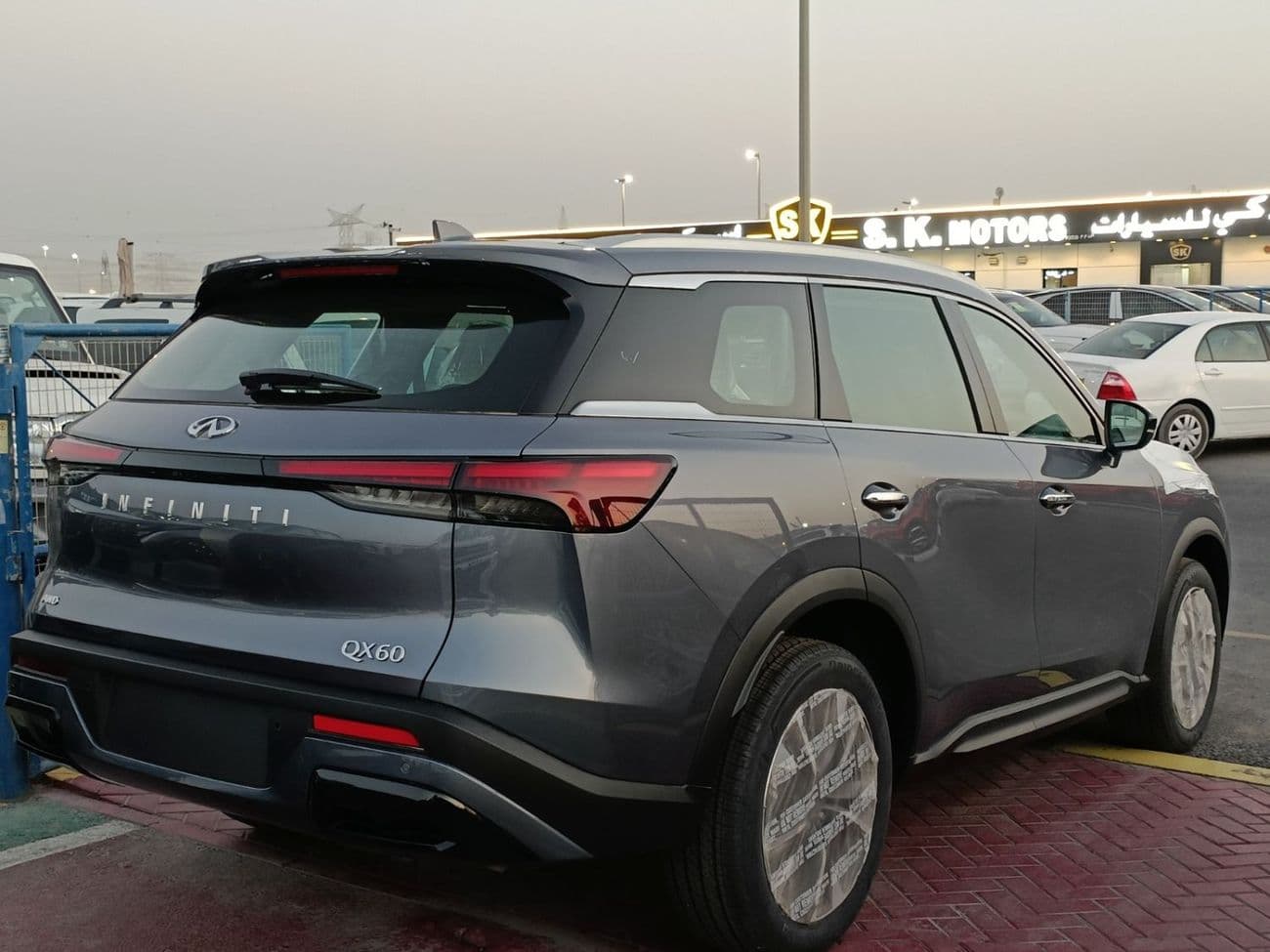 2023 Infiniti QX60 thumbnail 5