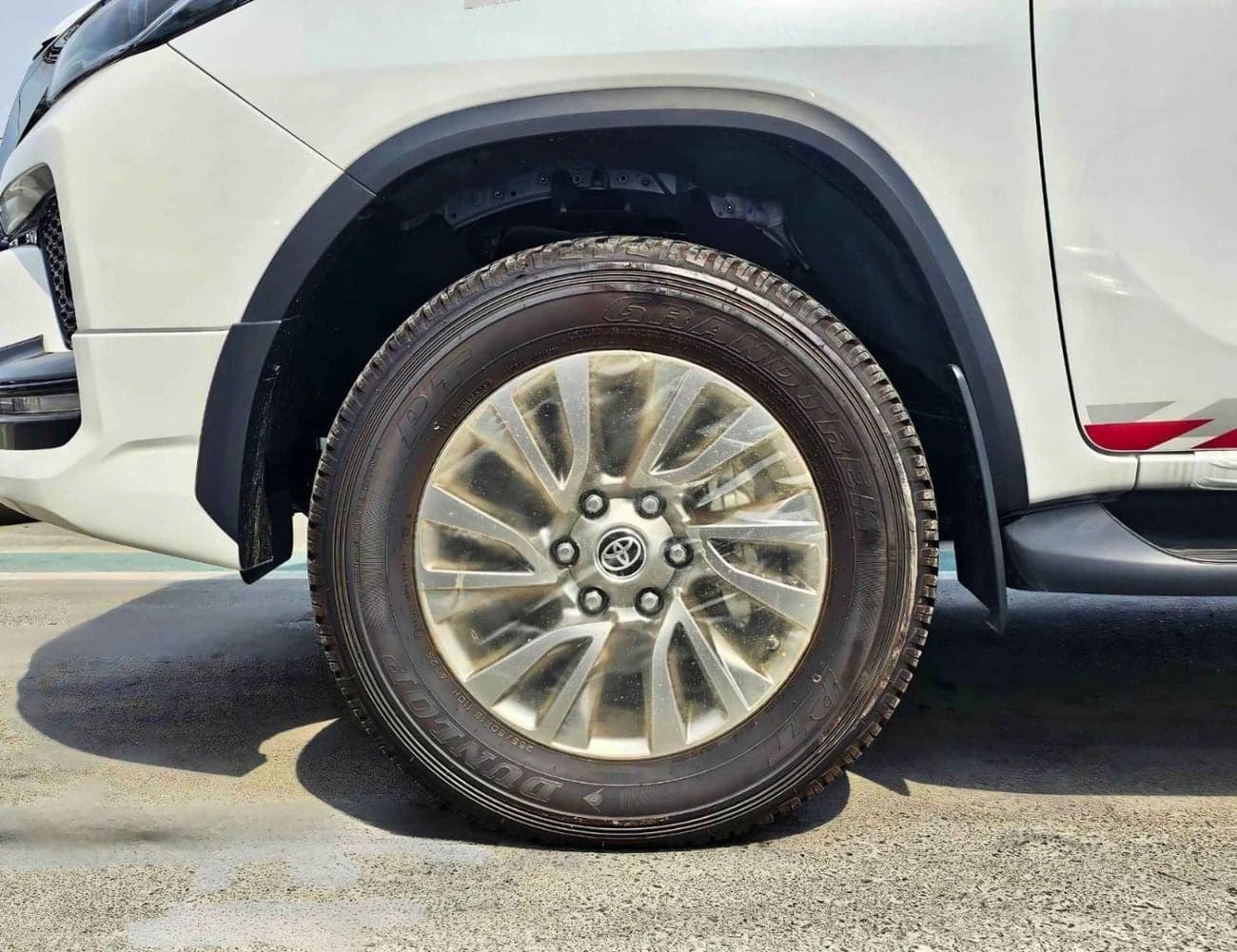 2026 Toyota Fortuner VXR thumbnail 7