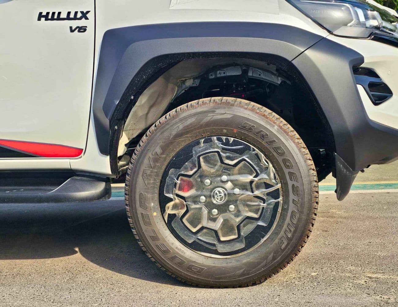 2026 Toyota Hilux ADVENTURE thumbnail 7
