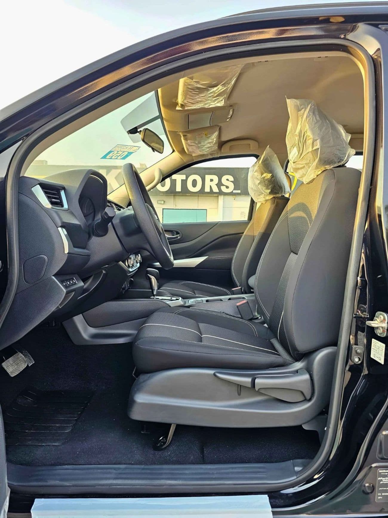 2023 Nissan X Terra SE thumbnail 7
