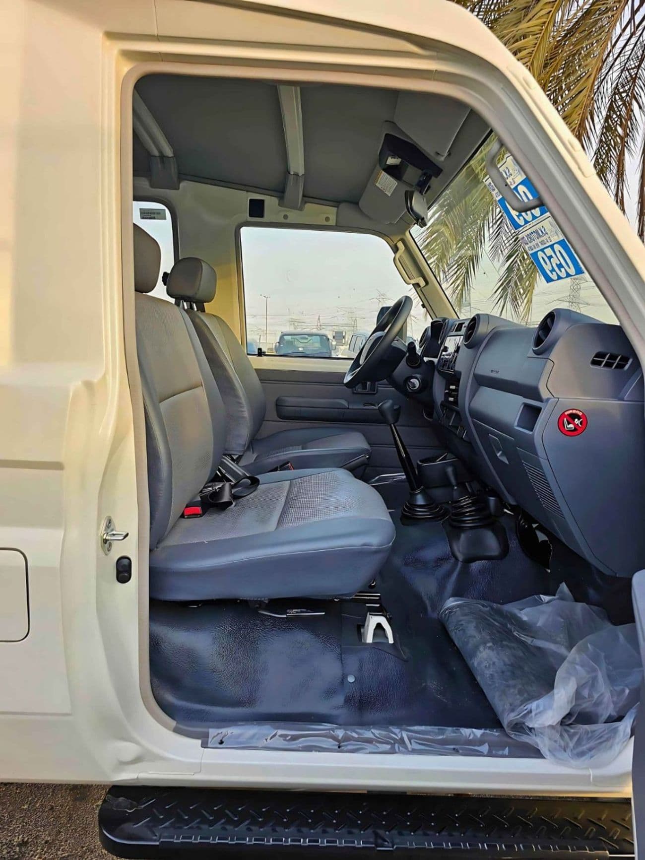 2026 Toyota Land Cruiser 70 LC 78 HARDTOP 4.0L MT thumbnail 9