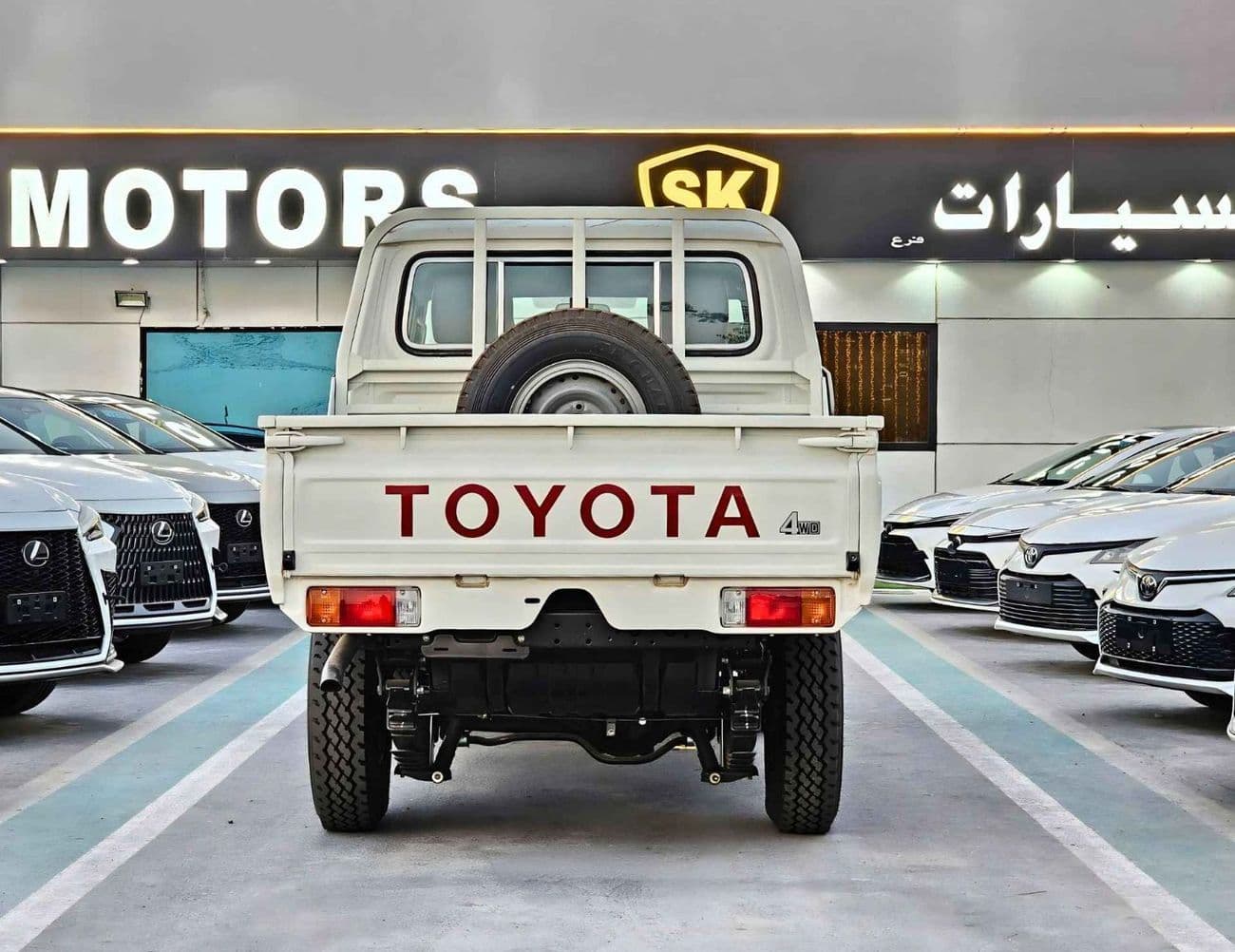 2025 Toyota Land Cruiser Pick Up thumbnail 4