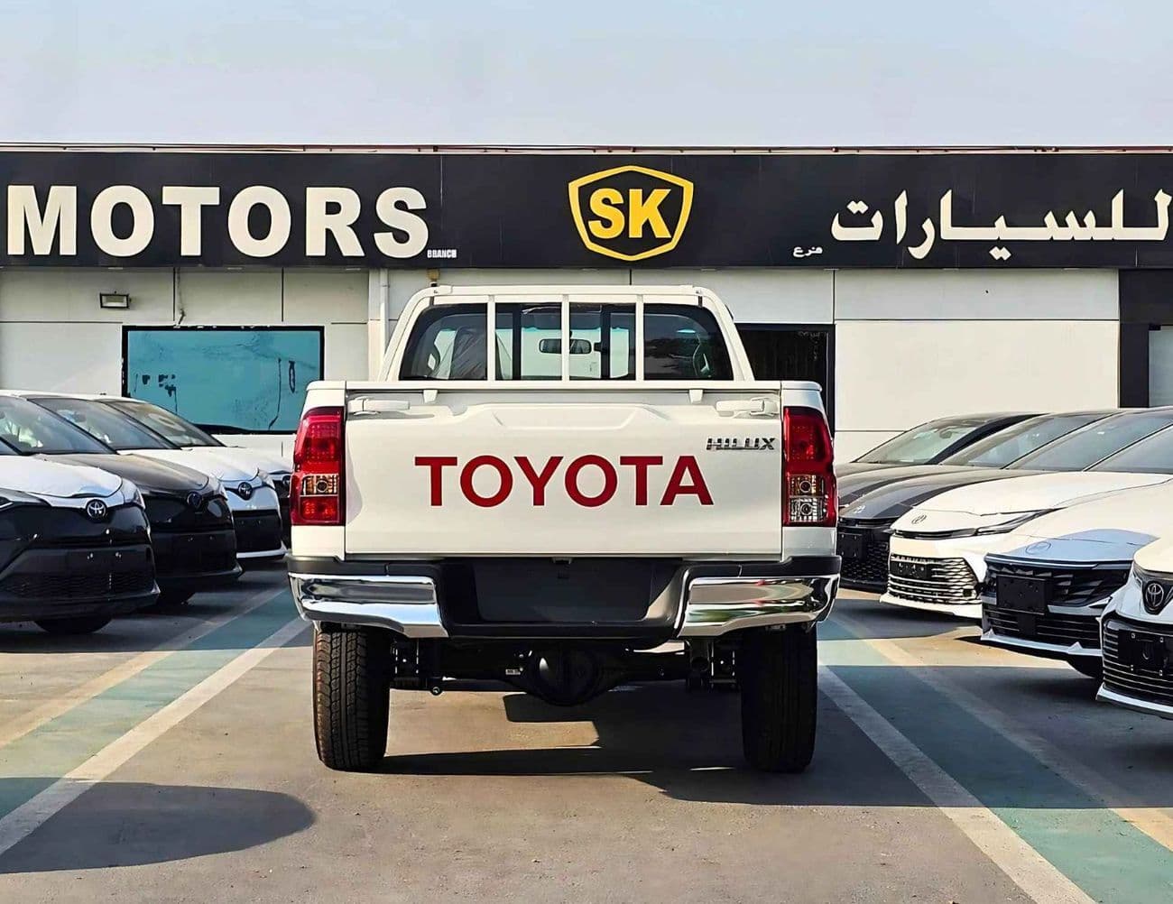2026 Toyota Hilux GL thumbnail 4