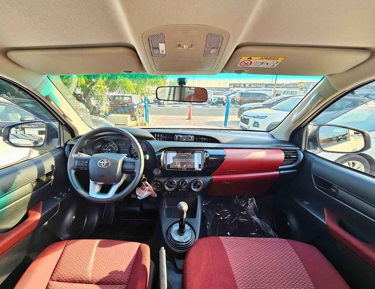 2026 Toyota Hilux GL thumbnail 9