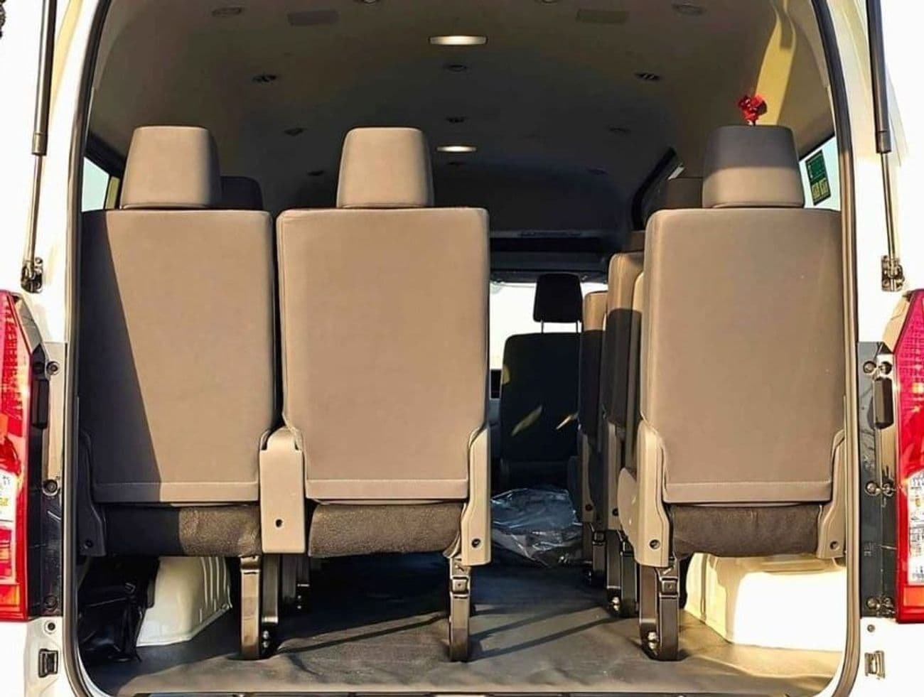 2026 Toyota Hiace GL thumbnail 6