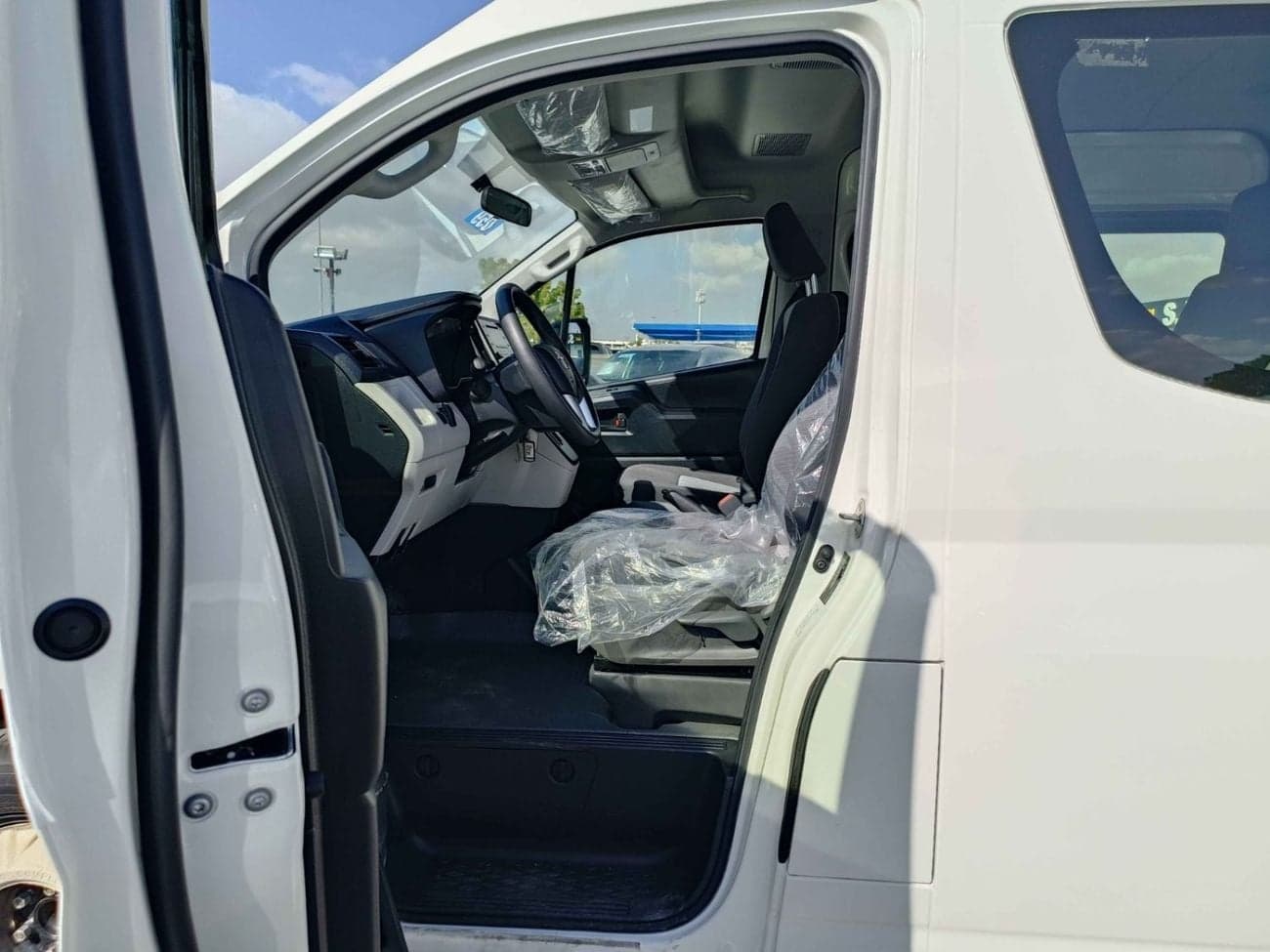 2026 Toyota Hiace GL thumbnail 9