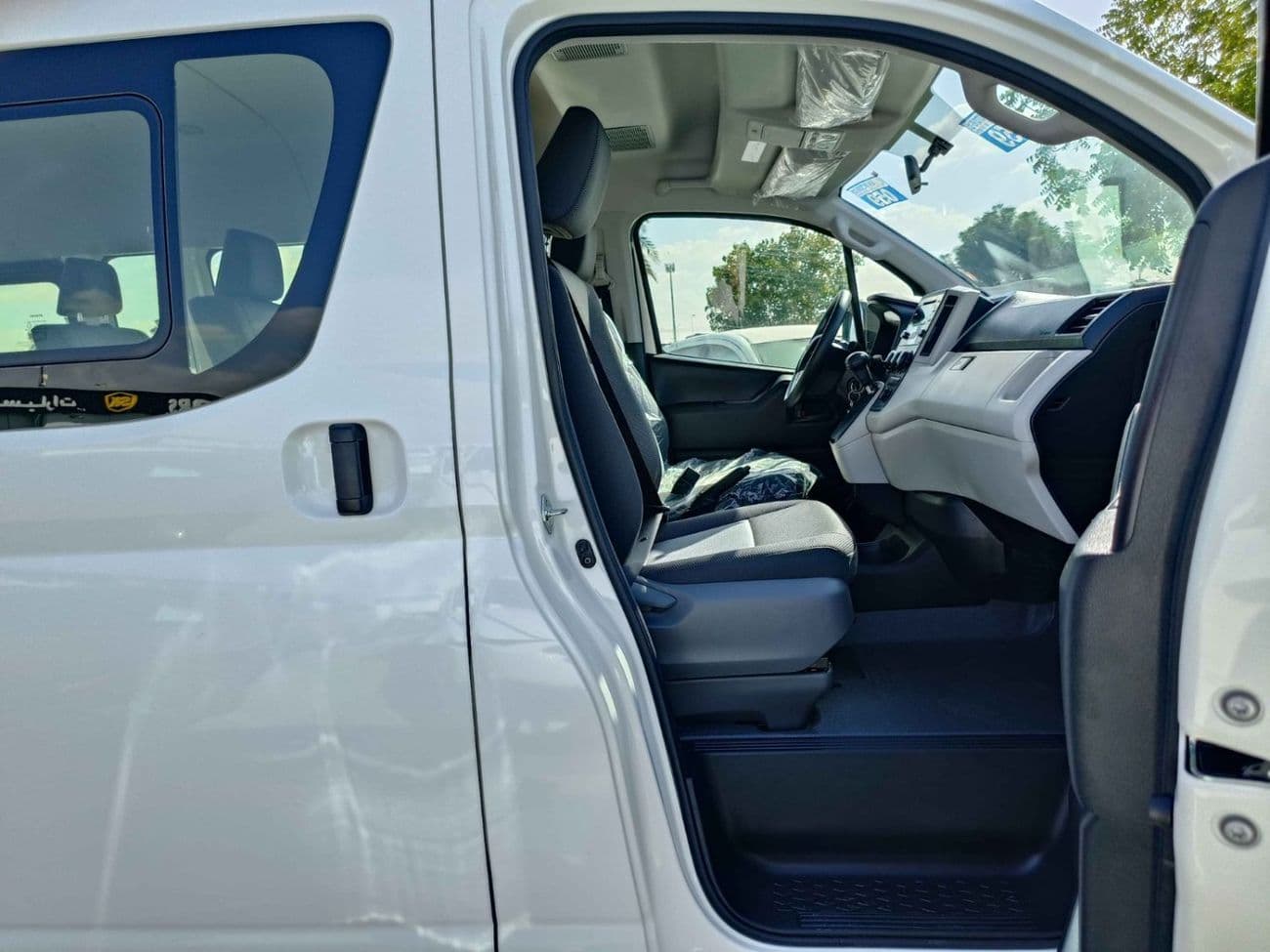2026 Toyota Hiace GL thumbnail 10