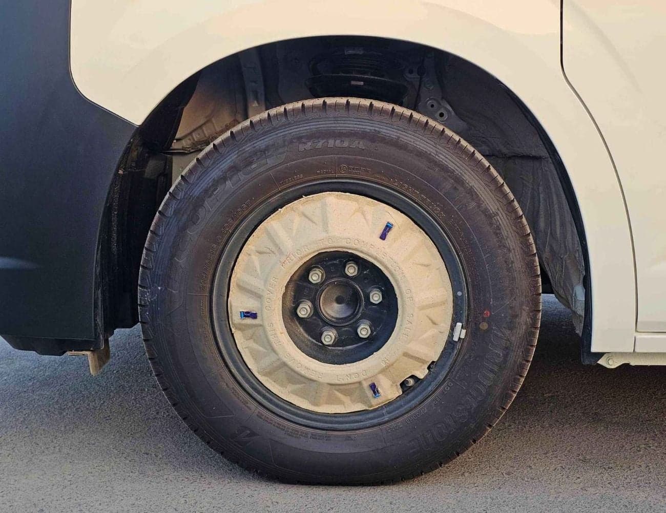 2026 Toyota Hiace GL thumbnail 8