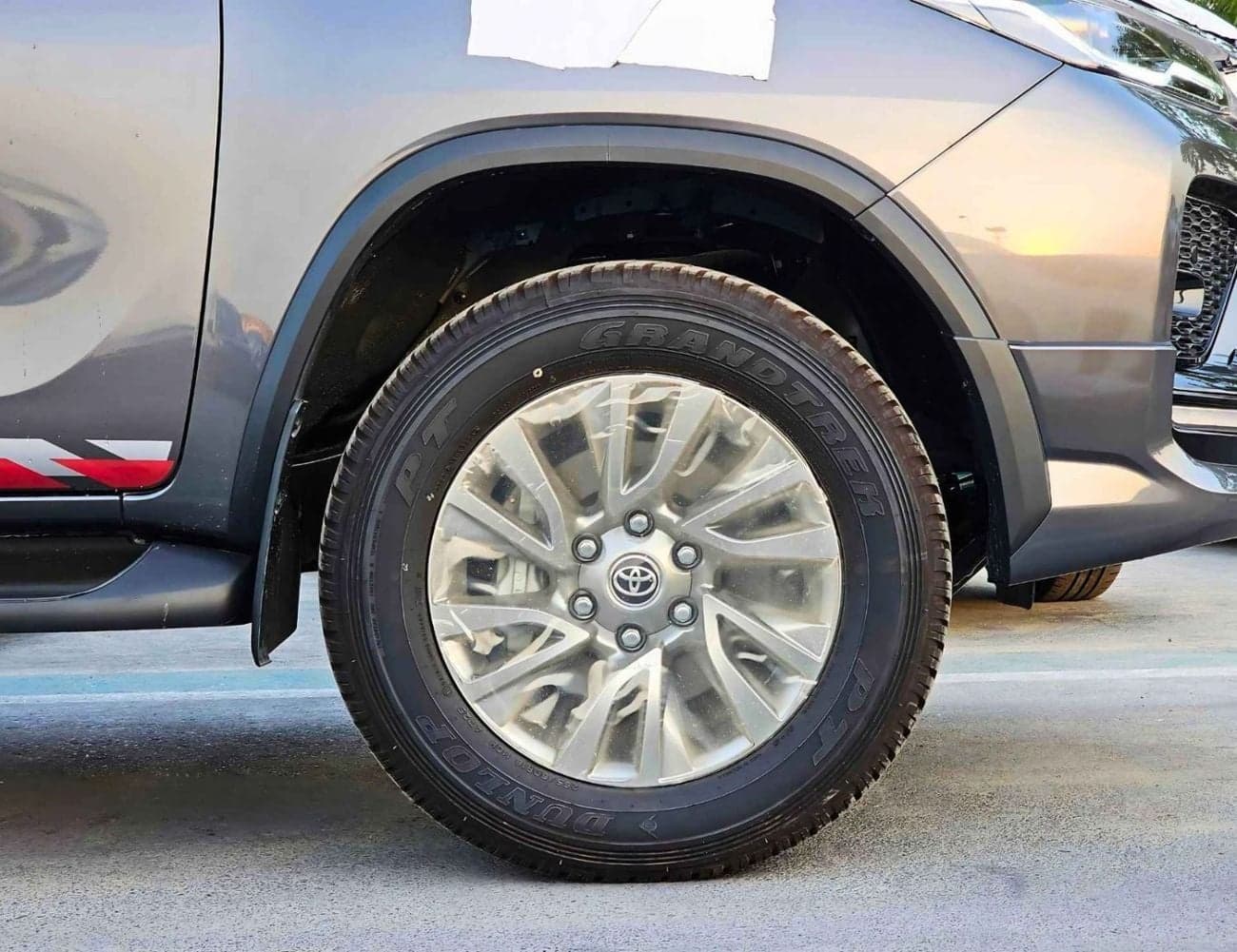 2026 Toyota Fortuner VXR thumbnail 8