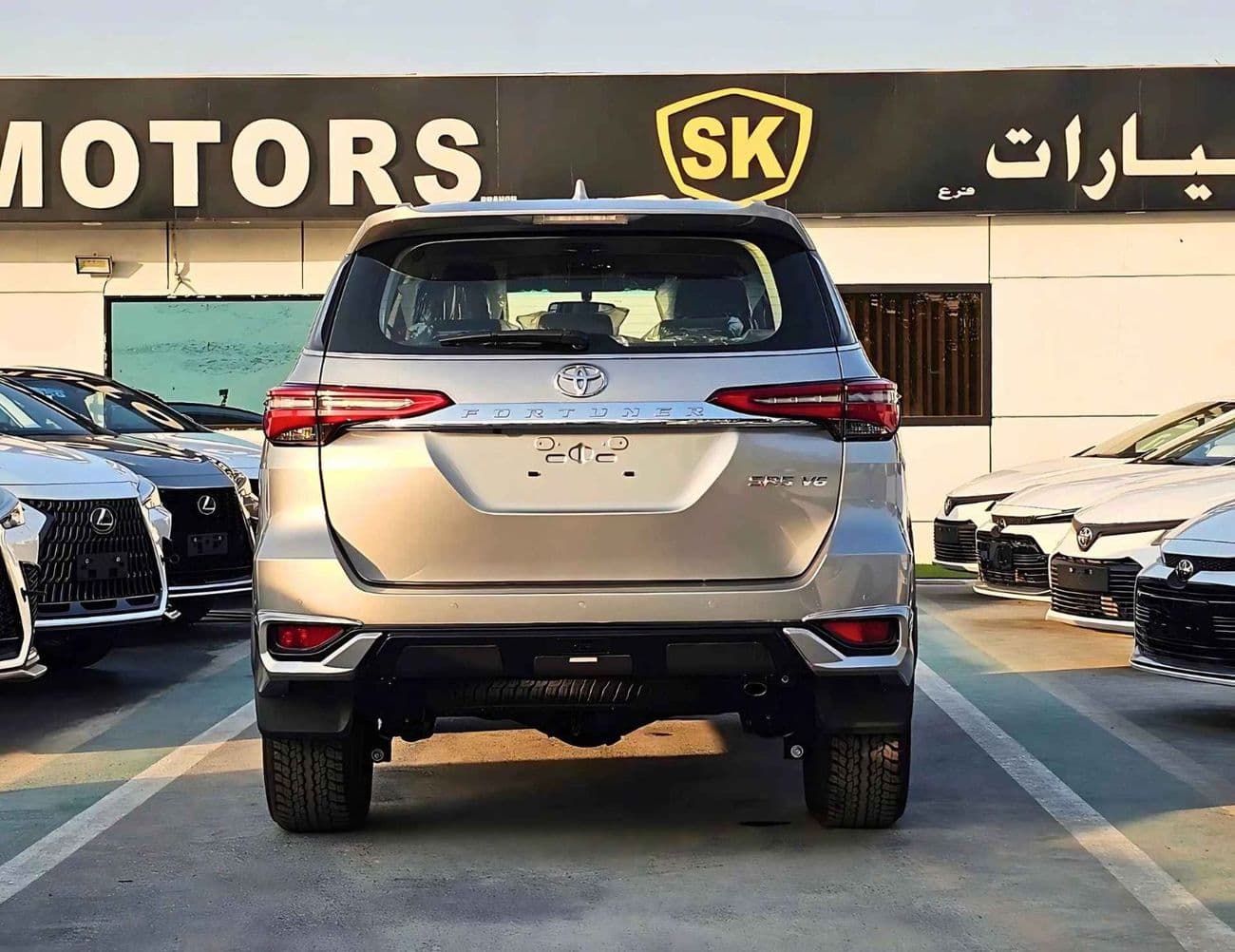 2025 Toyota Fortuner VXR thumbnail 5