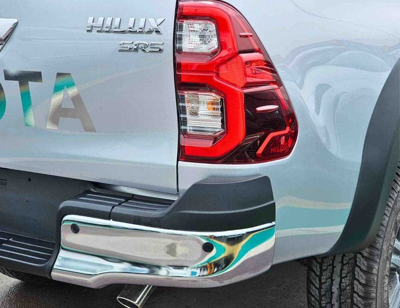 2026 Toyota Hilux SR5 TRD 4.0L PETROL thumbnail 8