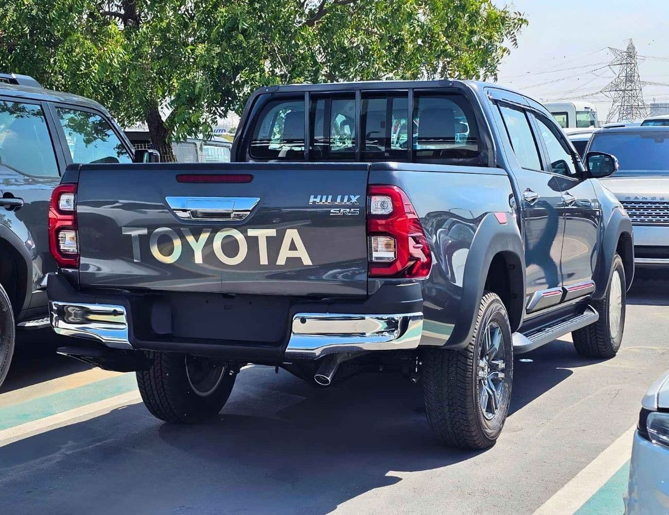 2026 Toyota Hilux SR5 TRD 4.0L PETROL thumbnail 5