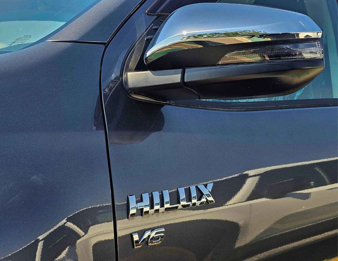 2026 Toyota Hilux SR5 TRD 4.0L PETROL thumbnail 10