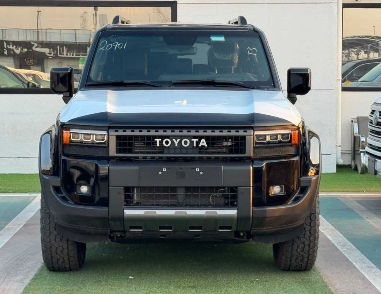 2026 Toyota Prado VXR thumbnail 2