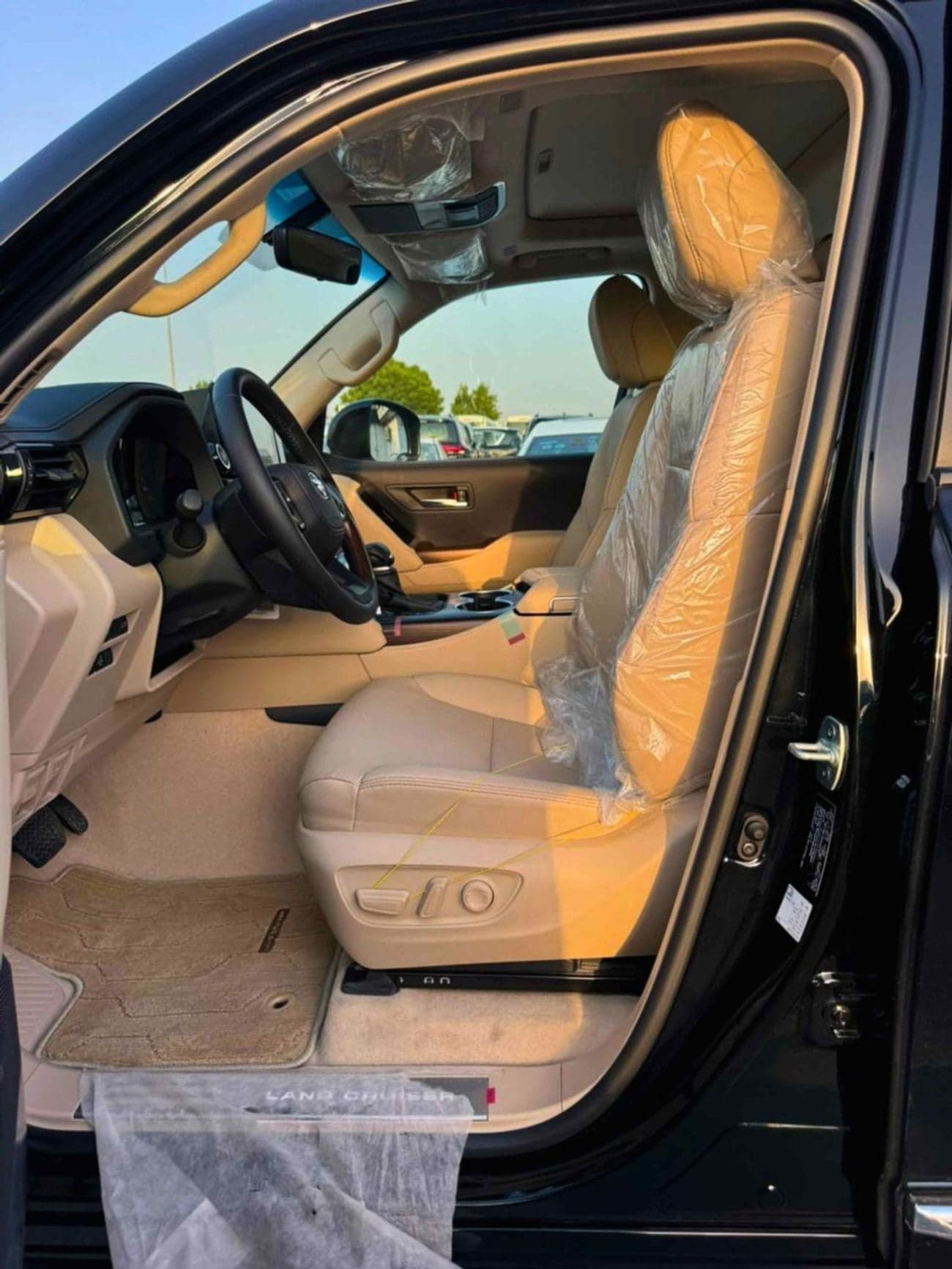 2026 Toyota Land Cruiser GXR thumbnail 9