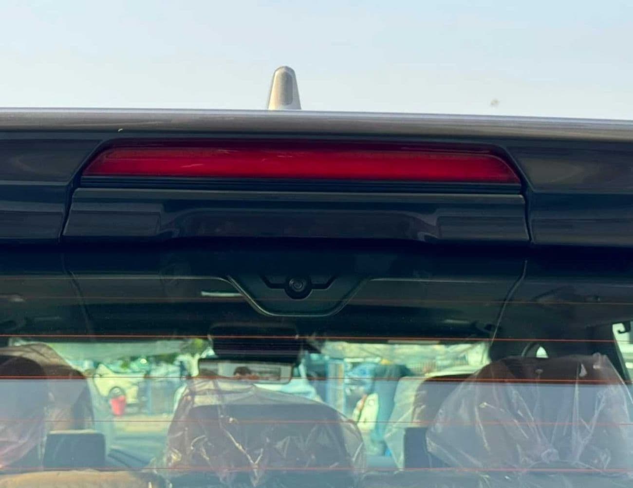 2025 Lexus LX600 SIGNATURE thumbnail 9