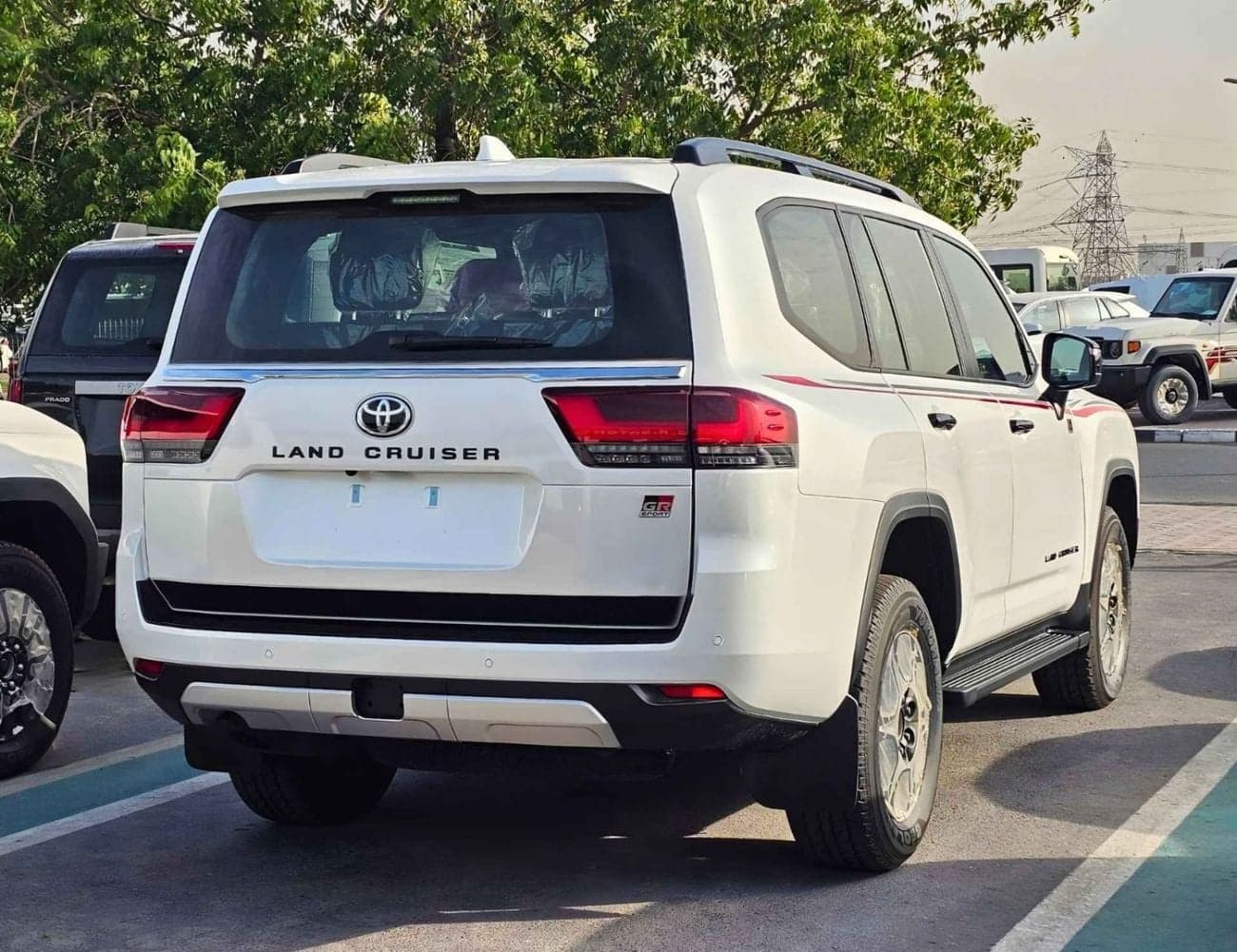 2025 Toyota Land Cruiser GR SPORT thumbnail 5